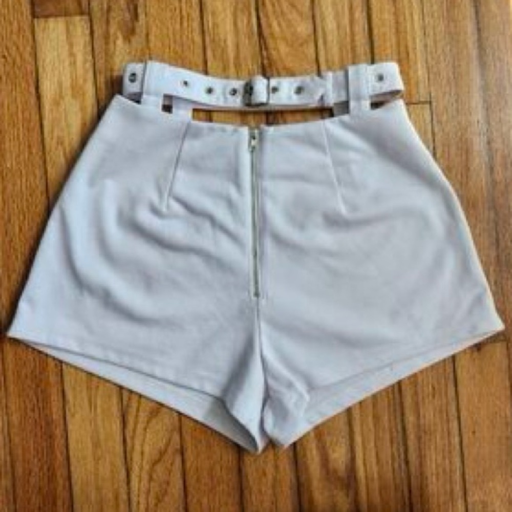 Millau Light Gray High Waist Belted Women's Shorts